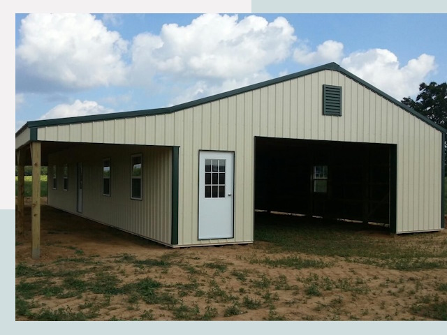 Строительство конюшен в Череповце